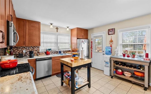 111 Forestdale Drive, Jamestown, NC 27282