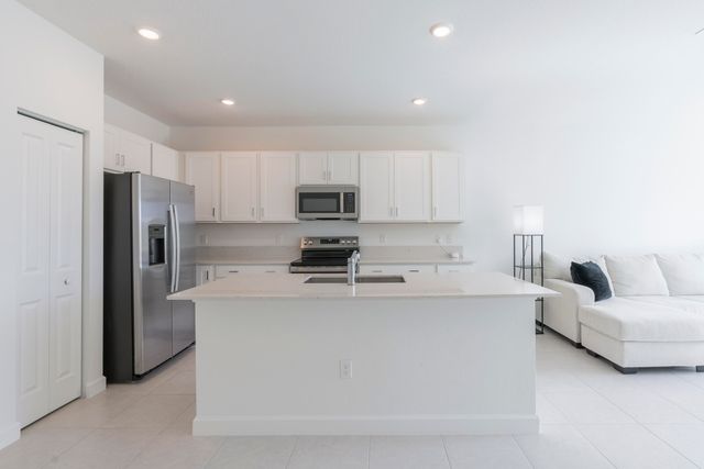 620 SE Lake Falls Street, Port St. Lucie, Port St Lucie, FL 34984