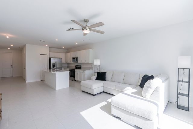 620 SE Lake Falls Street, Port St. Lucie, Port St Lucie, FL 34984