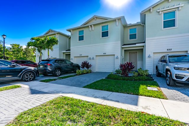 620 SE Lake Falls Street, Port St. Lucie, Port St Lucie, FL 34984