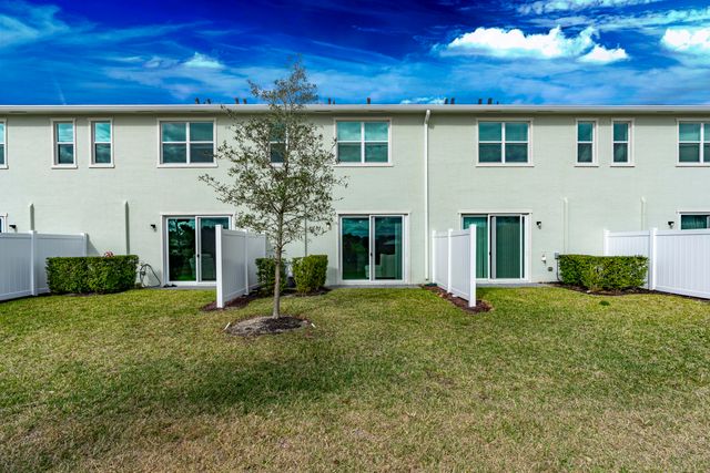 620 SE Lake Falls Street, Port St. Lucie, Port St Lucie, FL 34984
