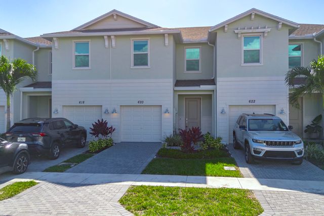 620 SE Lake Falls Street, Port St. Lucie, Port St Lucie, FL 34984