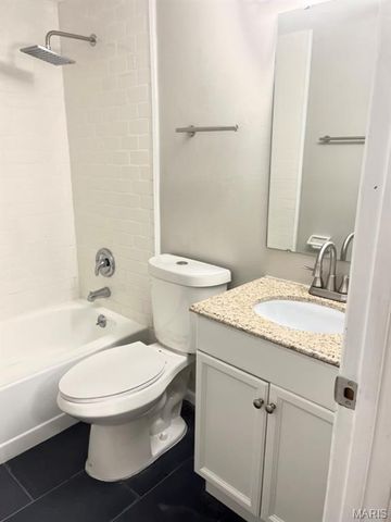 12818 Portulaca Drive D, Unincorporated, MO 63146