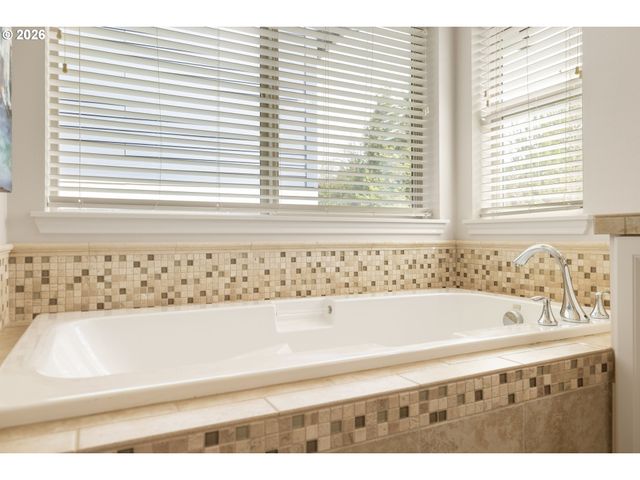 6512 Nw 165TH Ave, Portland, OR 97229