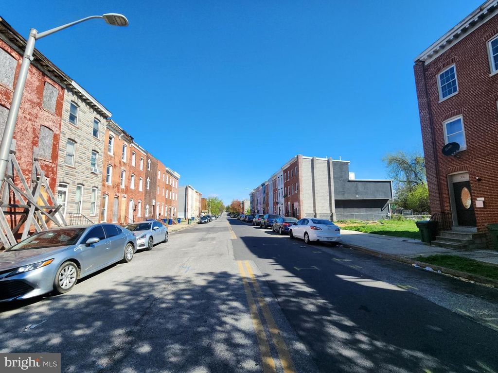 Image 4 of property listing at 340 S STRICKER ST, Baltimore, MD 21223