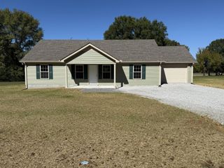 1 Paynes Church Rd, Estill Springs, TN 37330