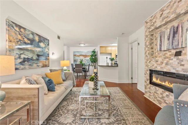 2550 San Gabriel Way 202, Corona, CA 92882
