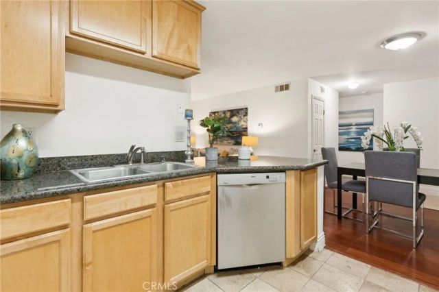 2550 San Gabriel Way 202, Corona, CA 92882