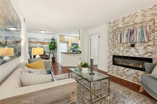2550 San Gabriel Way 202, Corona, CA 92882