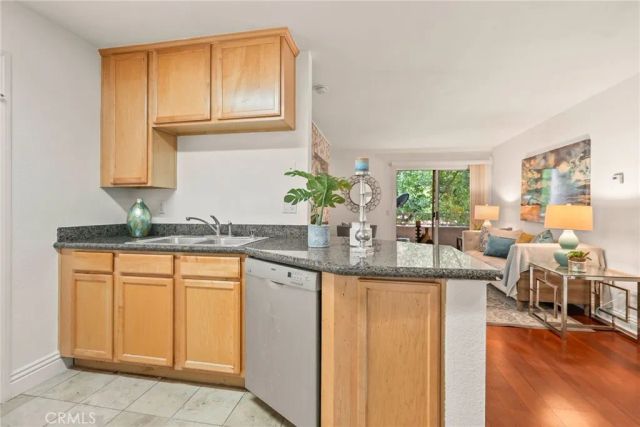 2550 San Gabriel Way 202, Corona, CA 92882