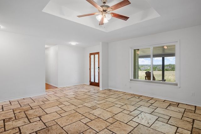 110 Live Oak Lane, Kerrville, TX 78028