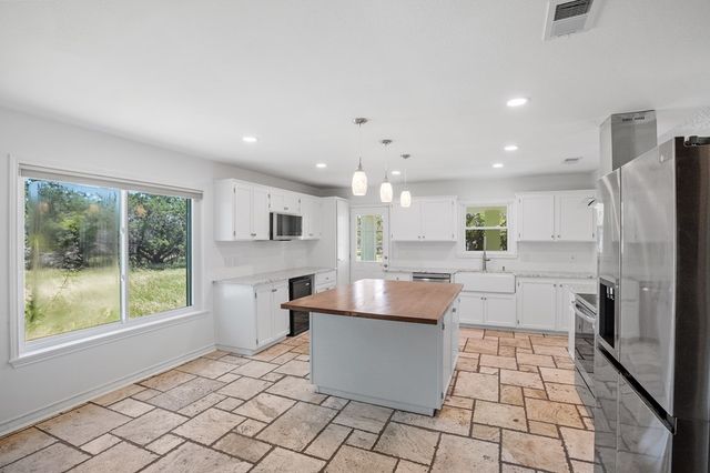 110 Live Oak Lane, Kerrville, TX 78028