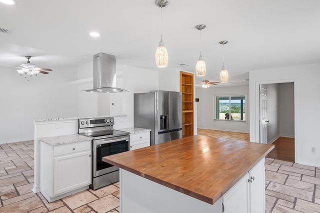 110 Live Oak Lane, Kerrville, TX 78028