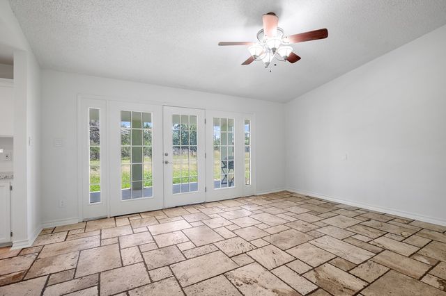 110 Live Oak Lane, Kerrville, TX 78028