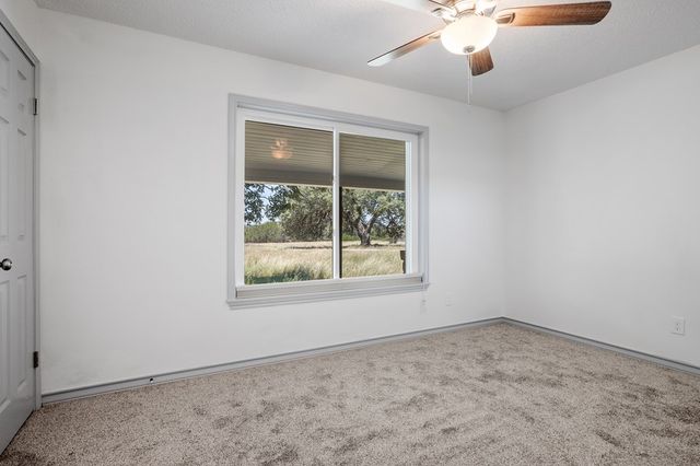 110 Live Oak Lane, Kerrville, TX 78028