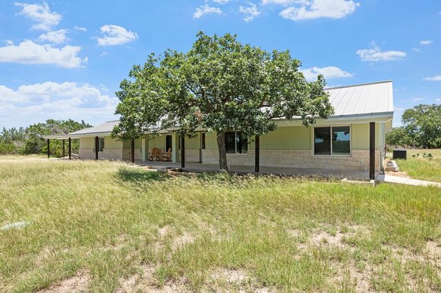 110 Live Oak Lane, Kerrville, TX 78028