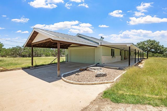 110 Live Oak Lane, Kerrville, TX 78028