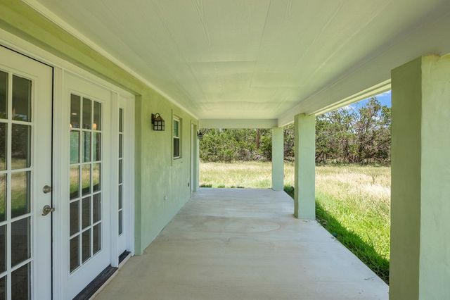 110 Live Oak Lane, Kerrville, TX 78028