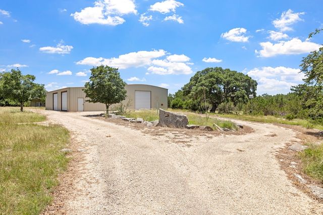 110 Live Oak Lane, Kerrville, TX 78028