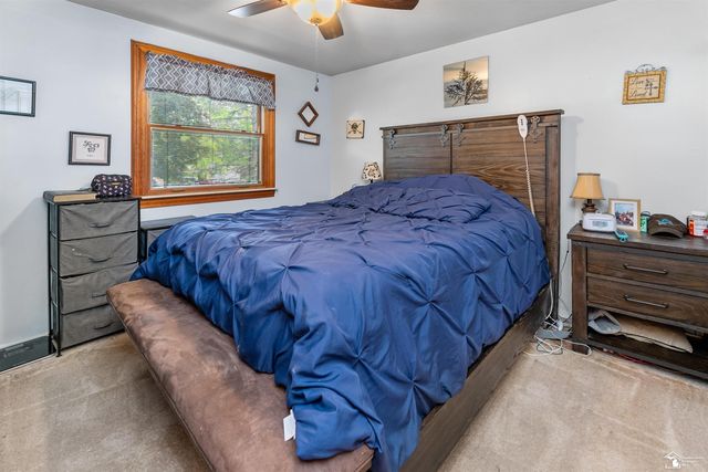 30374 Torry Avenue, Flat Rock, MI 48134