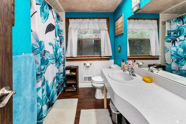 30374 Torry Avenue, Flat Rock, MI 48134