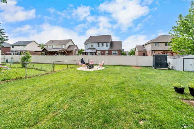 30374 Torry Avenue, Flat Rock, MI 48134