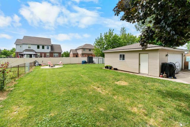 30374 Torry Avenue, Flat Rock, MI 48134