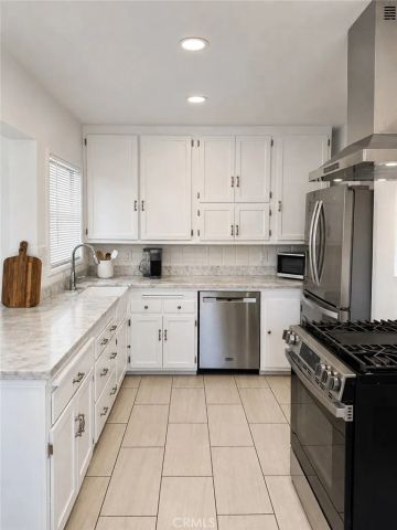 2650 S Dolphin Street, San Pedro, CA 90731