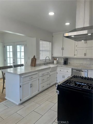 2650 S Dolphin Street, San Pedro, CA 90731