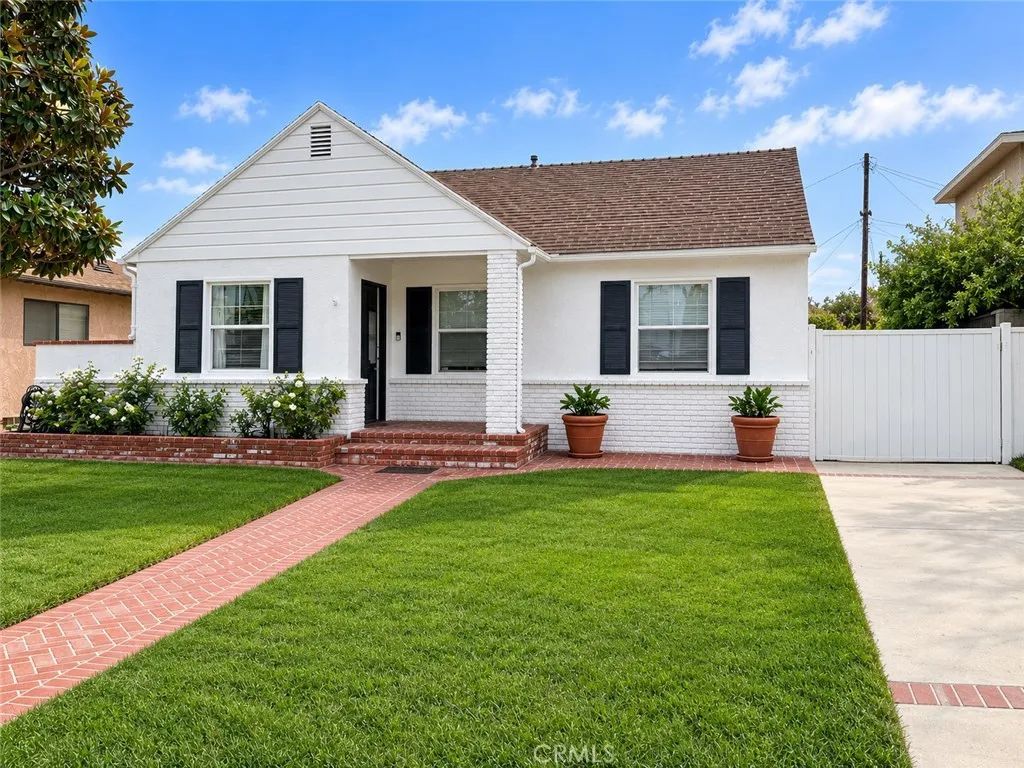 2650 S Dolphin Street, San Pedro, CA 90731