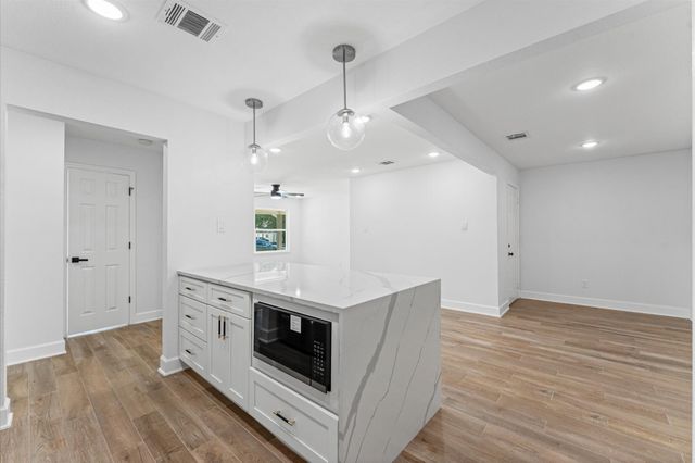 1818 Nina Lee Lane, Houston, TX 77018