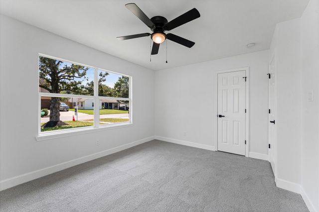 1818 Nina Lee Lane, Houston, TX 77018