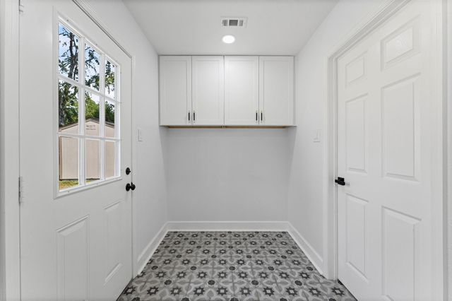 1818 Nina Lee Lane, Houston, TX 77018