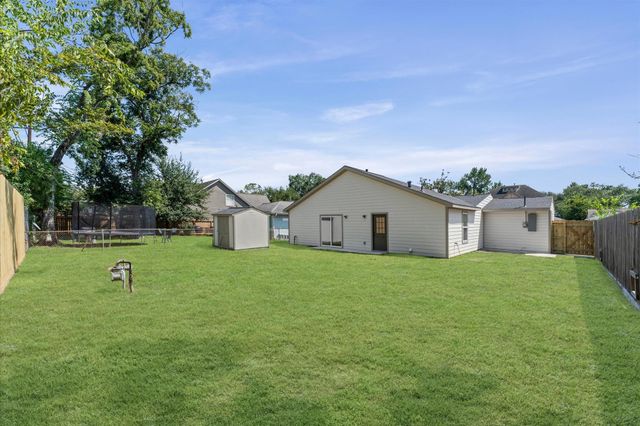 1818 Nina Lee Lane, Houston, TX 77018