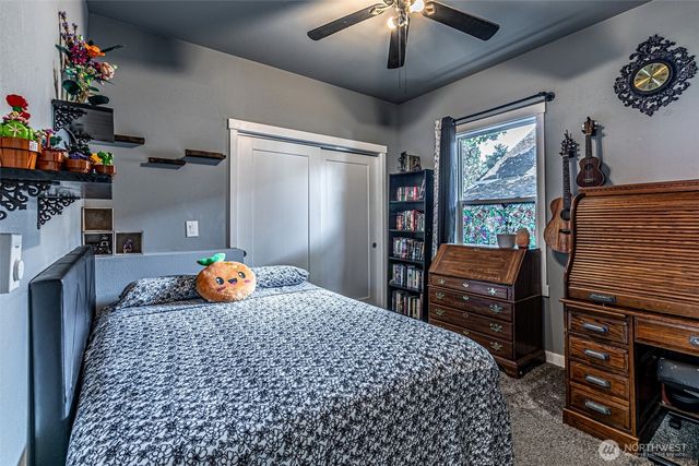 6827 S Thompson Avenue, Tacoma, WA 98408