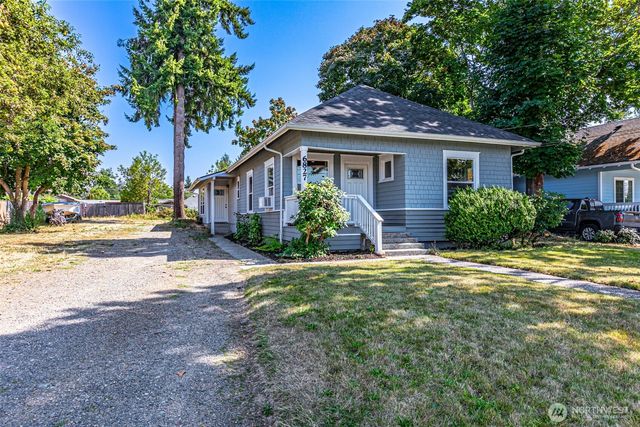 6827 S Thompson Avenue, Tacoma, WA 98408