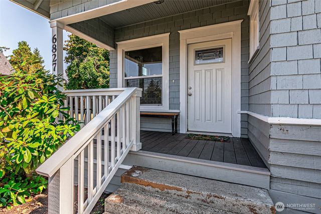 6827 S Thompson Avenue, Tacoma, WA 98408