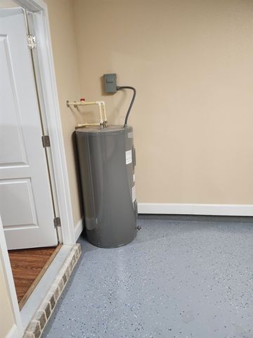 49 Frances Harrell Way, Midway, FL 32343