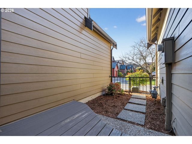 7147 Ne STONEWATER St, Hillsboro, OR 97124