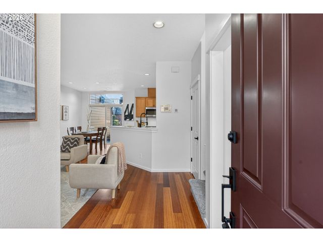 7147 Ne STONEWATER St, Hillsboro, OR 97124