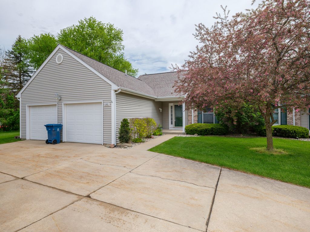 2912 Hunters Place, Comstock Twp, MI 49048