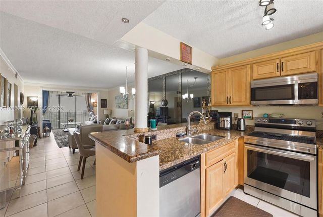 7740 NW 50th St 201, Lauderhill, FL 33351