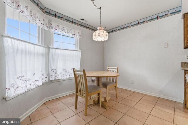 48 OLD MILL LN, Southampton, PA 18966