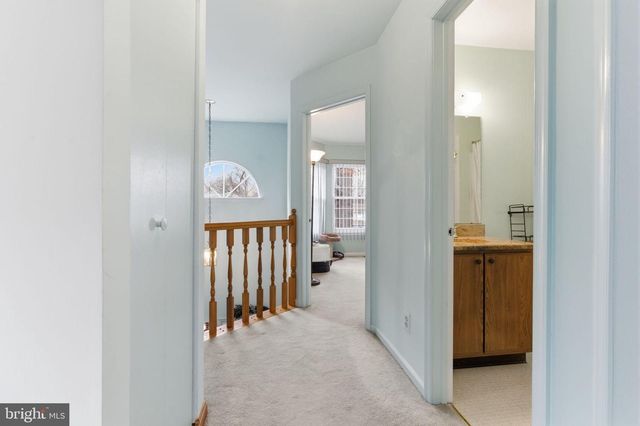 48 OLD MILL LN, Southampton, PA 18966