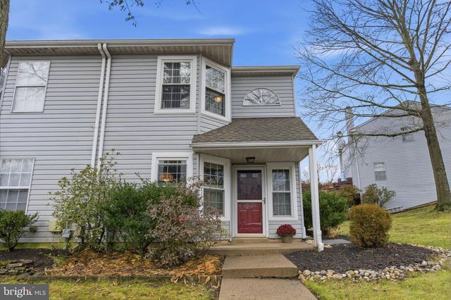 48 OLD MILL LN, Southampton, PA 18966