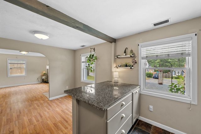 10 Bainridge Rd, Worcester, MA 01602