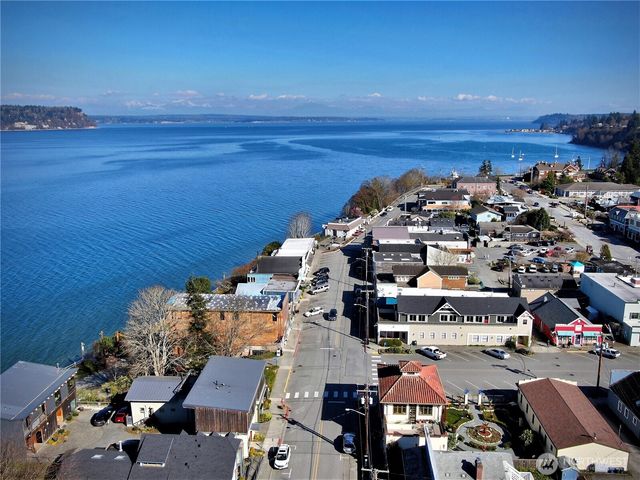 240 Clover Court, Langley, WA 98260