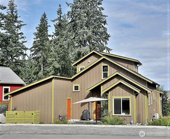 240 Clover Court, Langley, WA 98260