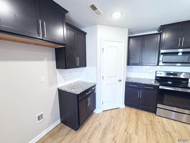 121 Daymark Drive, Madison, AL 35756