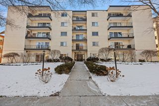 820 Oakton Street 2C, Evanston, IL 60202